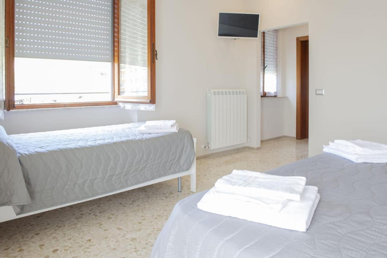 B&B Alba Sul Mare Guest House Massignano Eksteriør billede