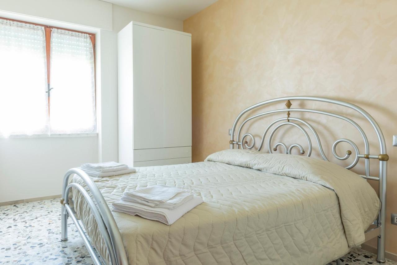 B&B Alba Sul Mare Guest House Massignano Eksteriør billede